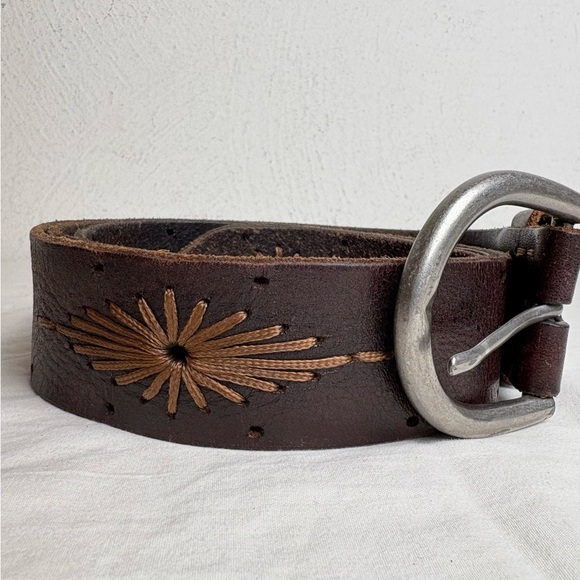 Vintage Other - Vintage artisan boho southwestern western leather cowboy sunburst belt